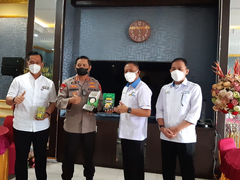 PTPN VII Mengenalkan Produk Retail Kepada Kapolda Lampung
